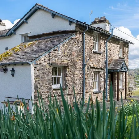 Hilltop At The Graythwaite Estate 울버스톤